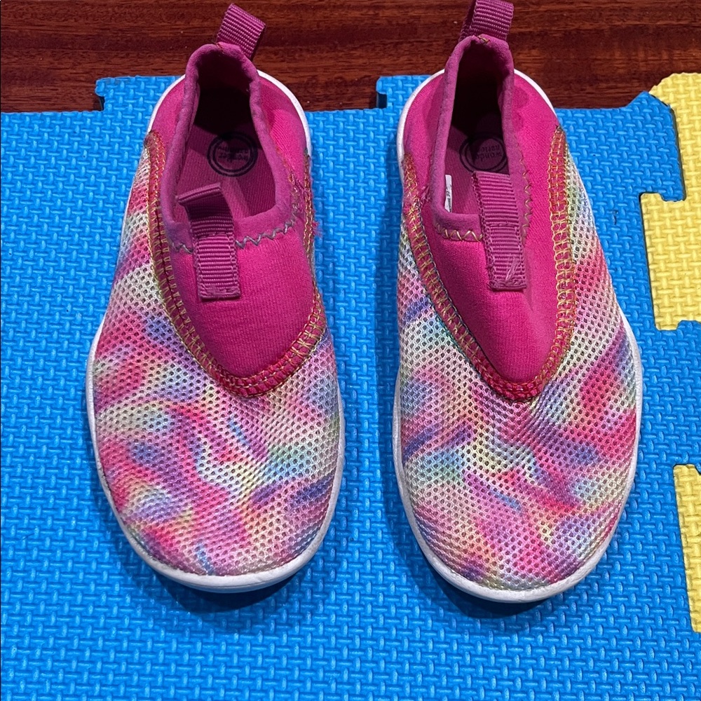 Kids water shoes size 9/10 Pink Multi-Color Tie-Dye Slip-on Preloved